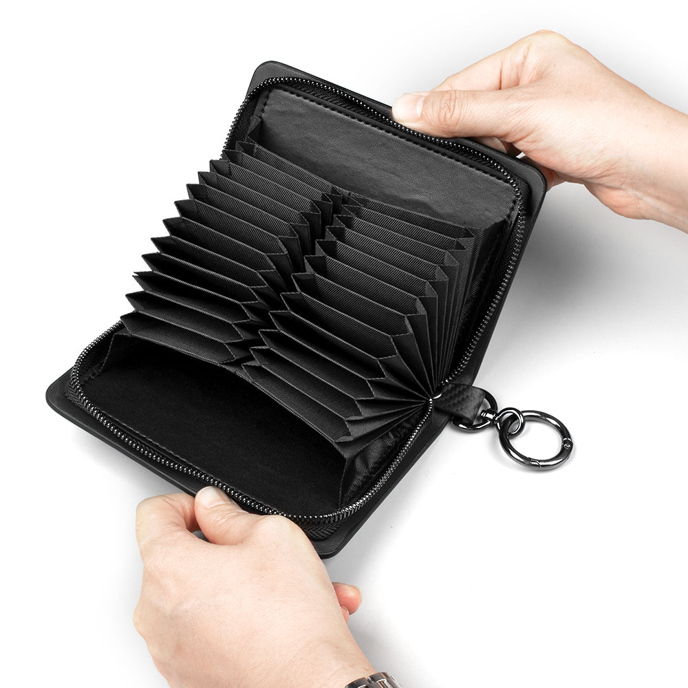 Carbon Multi-Card Case